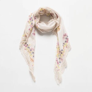 Faliero Sarti Prilly ストール