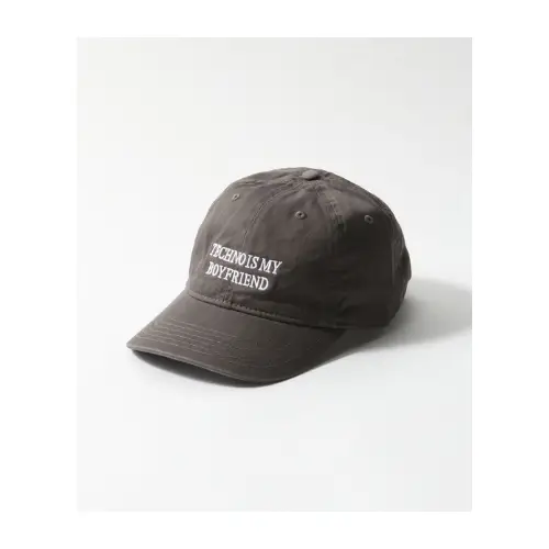 IDEA BOOKS TECHNO IS MY BOYFRIEND HAT