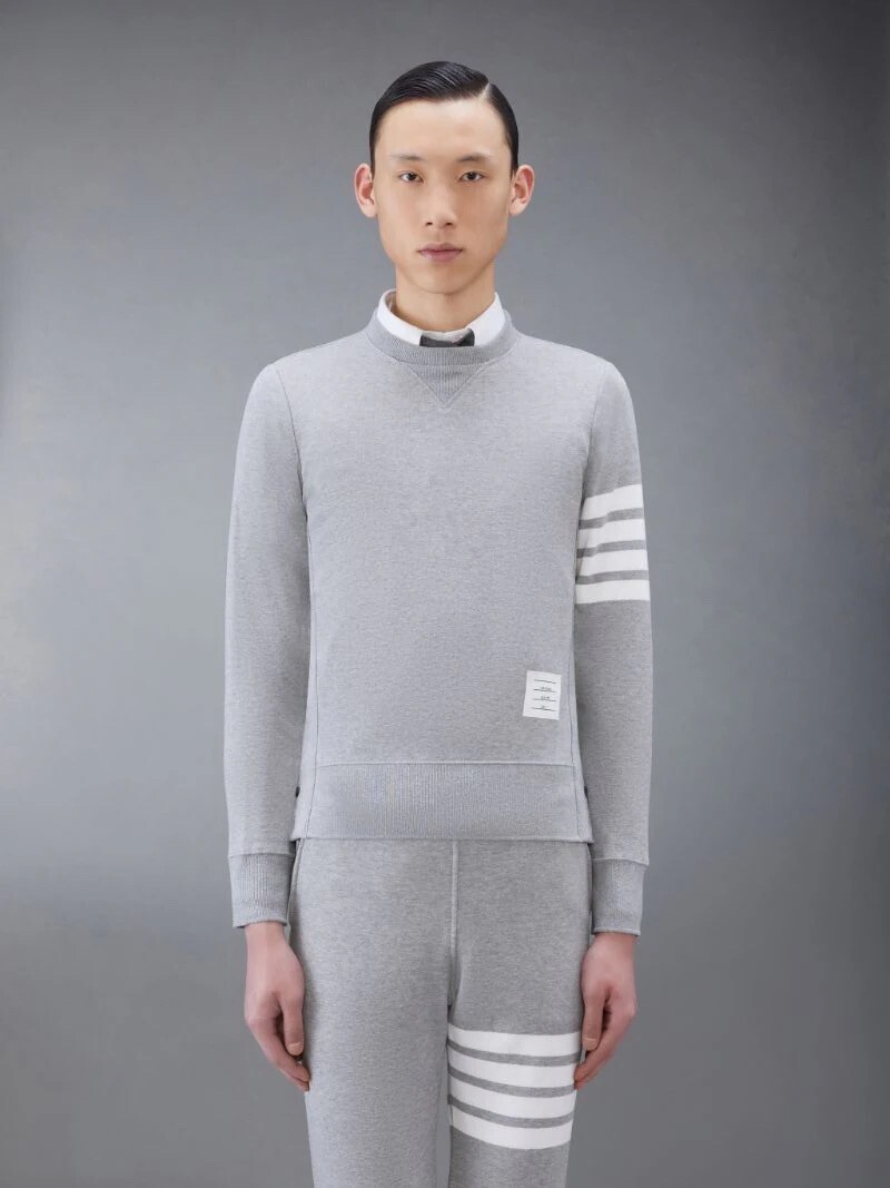 THOM BROWNE. NEW YORK ライトグレー ループバックジャージー ニット 4BAR クルーネックスウェットシャツ