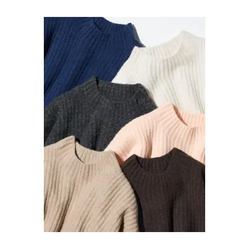 UNIQLO スフレヤーンモックネックセーター