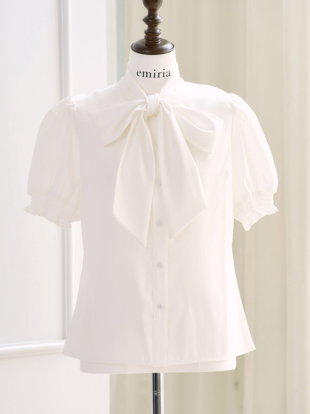 EmiriaWiz Meteor ribbon tie blouse