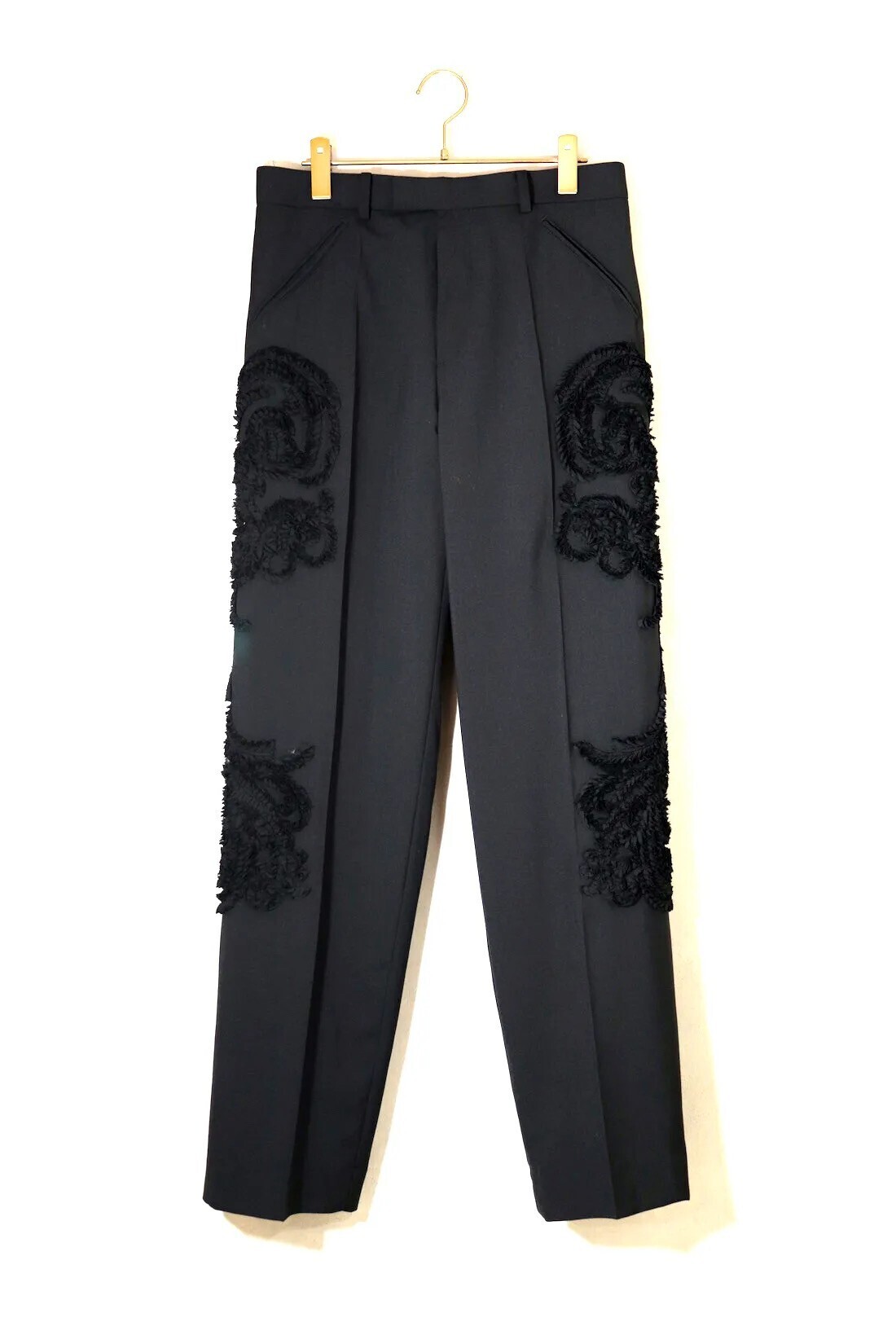 TAAKK SCULPTURE EMBROIDERY SLACKS