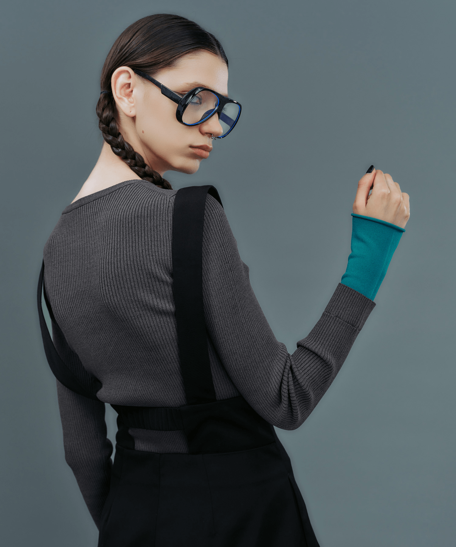 LAEMUSE LAYERED SLEEVE CREW-NECK KNIT TOP