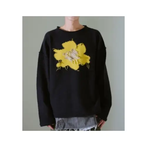 Camphor Wood inside out flower motif nep sweater