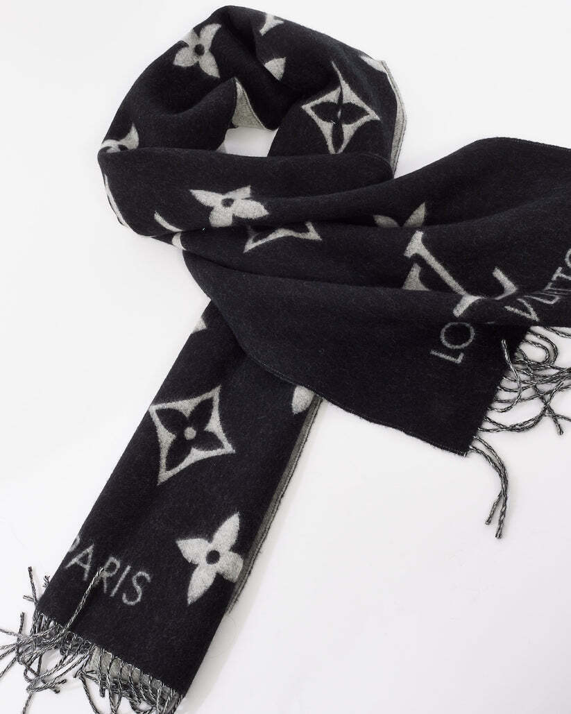 LOUIS VUITTON Grey/Black Monogram Cashmere Reykjavik Scarf