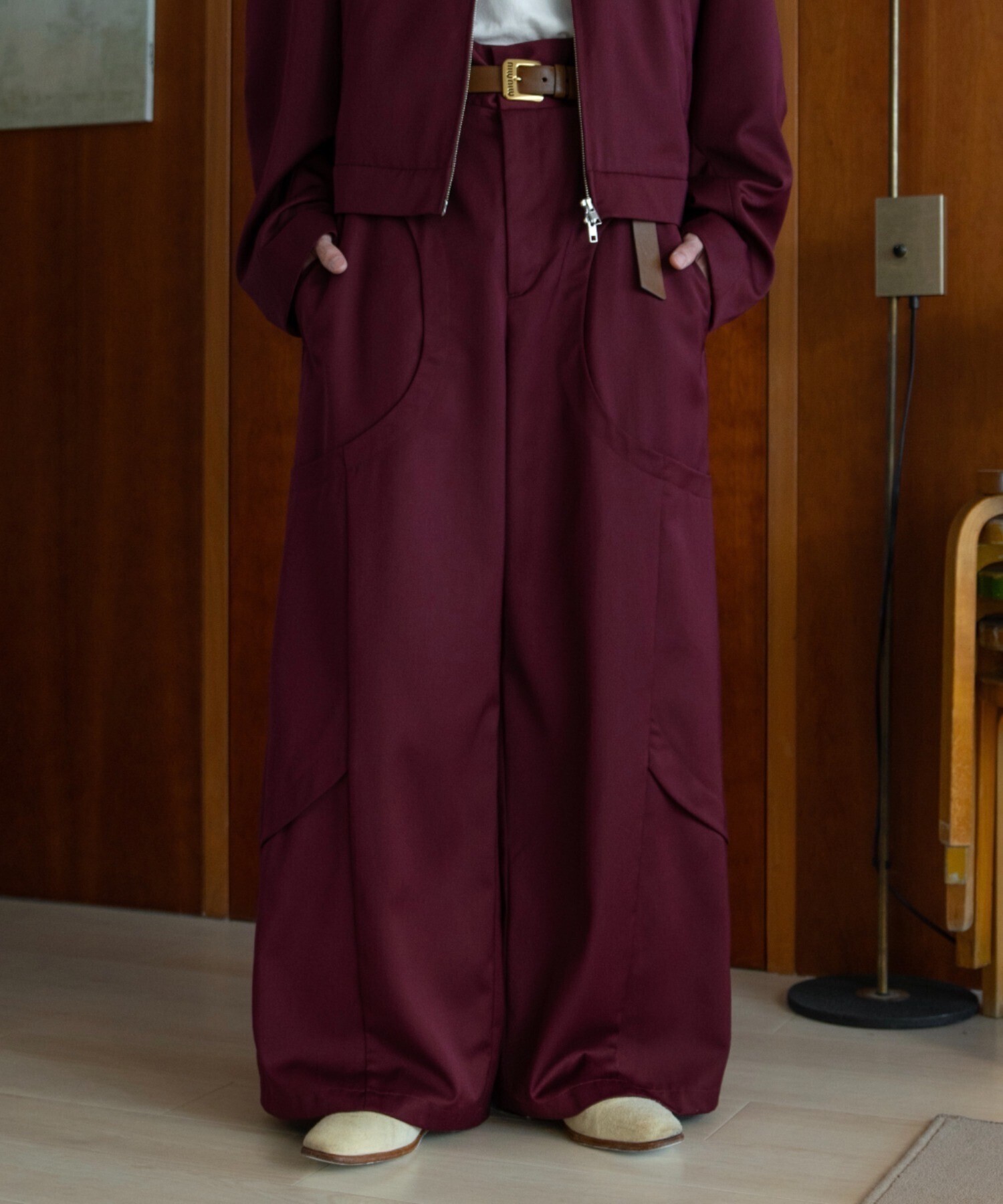 soerte Wide Straight Curve Tuck Trousers / ワイドストレートカーブタックスラックス