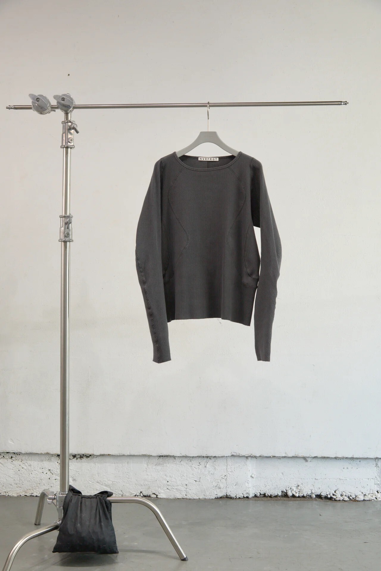 NVRFRGT PANELLED RIBBED LONG SLEEVE T-SHIRT