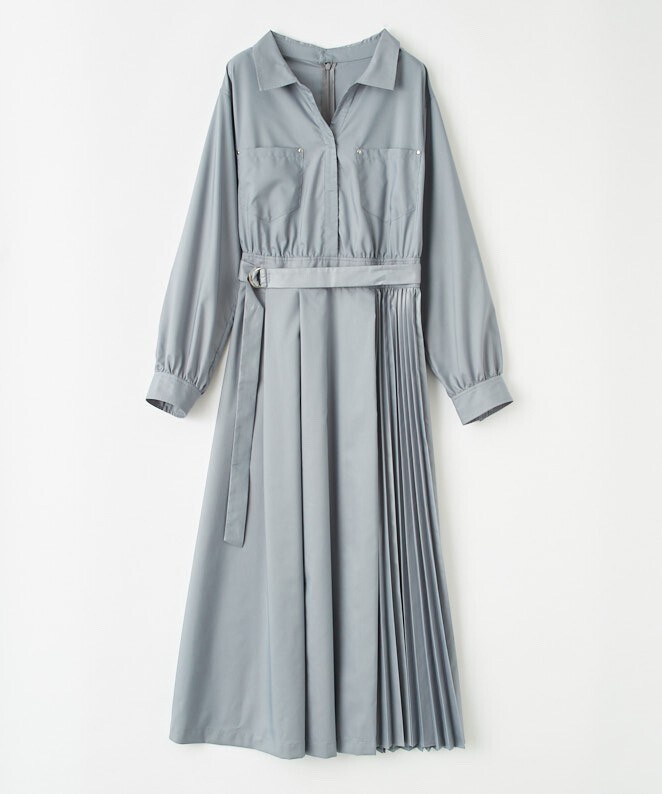 Stola. 部分チンツ加工入りプリーツシャツワンピース