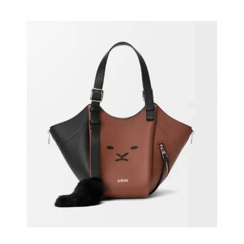 LOEWE Hammock Compact bag in calfskin