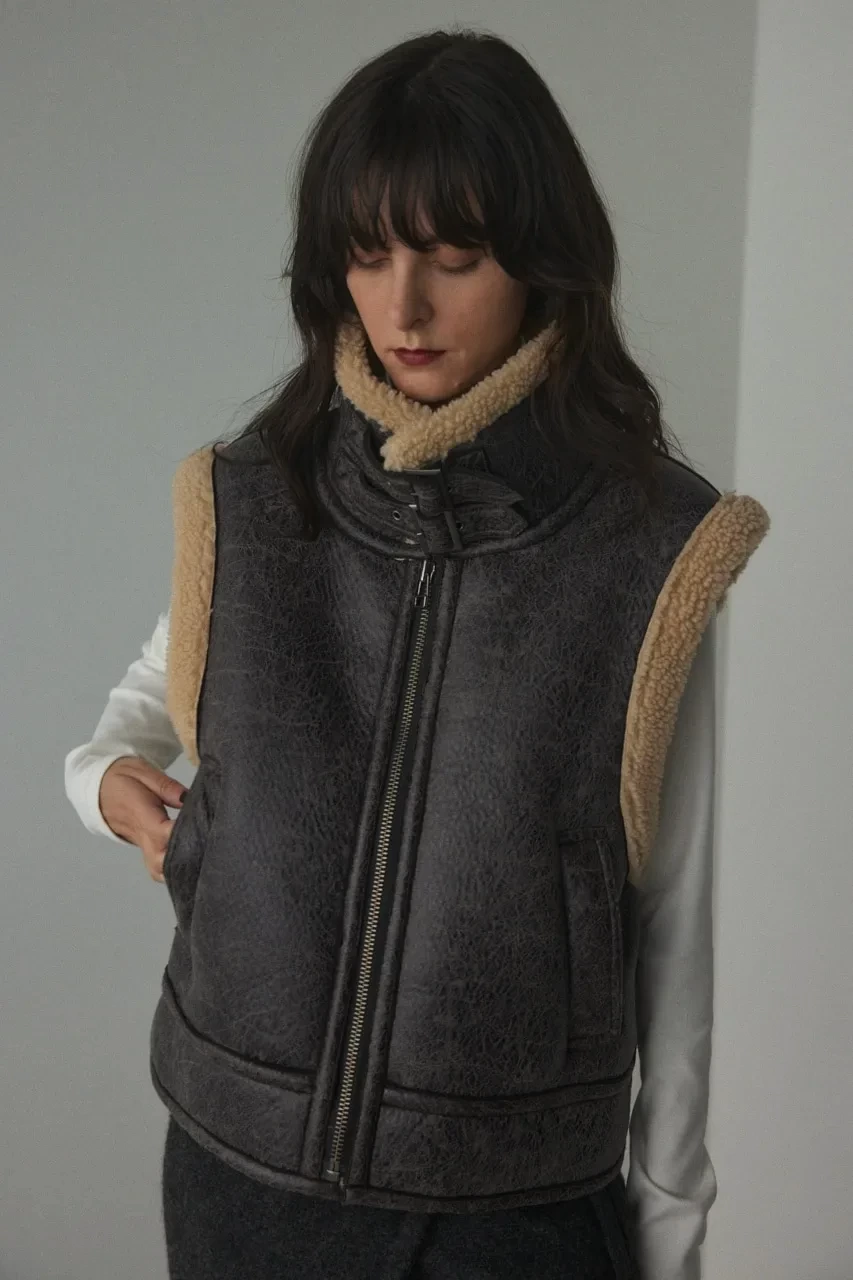 BLACK BY MOUSSY fake mouton vest