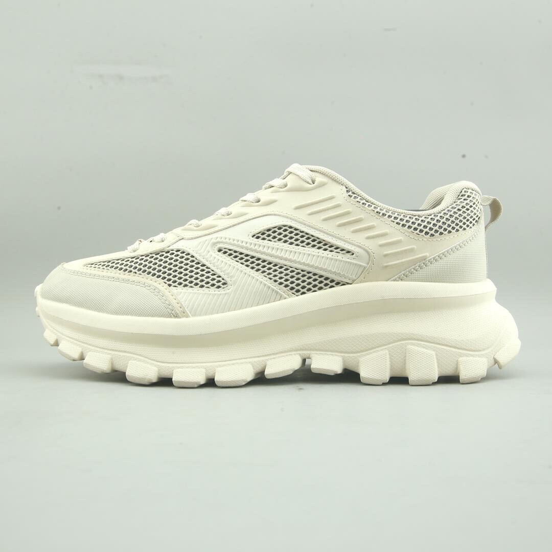 ZARA スニーカー