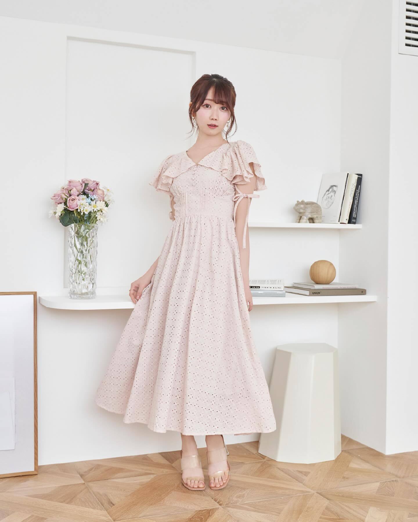 Rosé Muse Cotton lace flare dress
