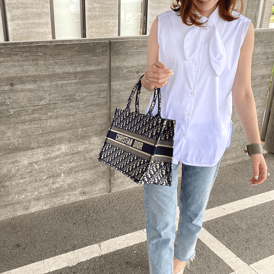 maison de Dolce. パイピングリボンブラウス(gray)