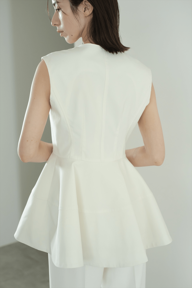maison de Dolce. ペプラムジレ【white】