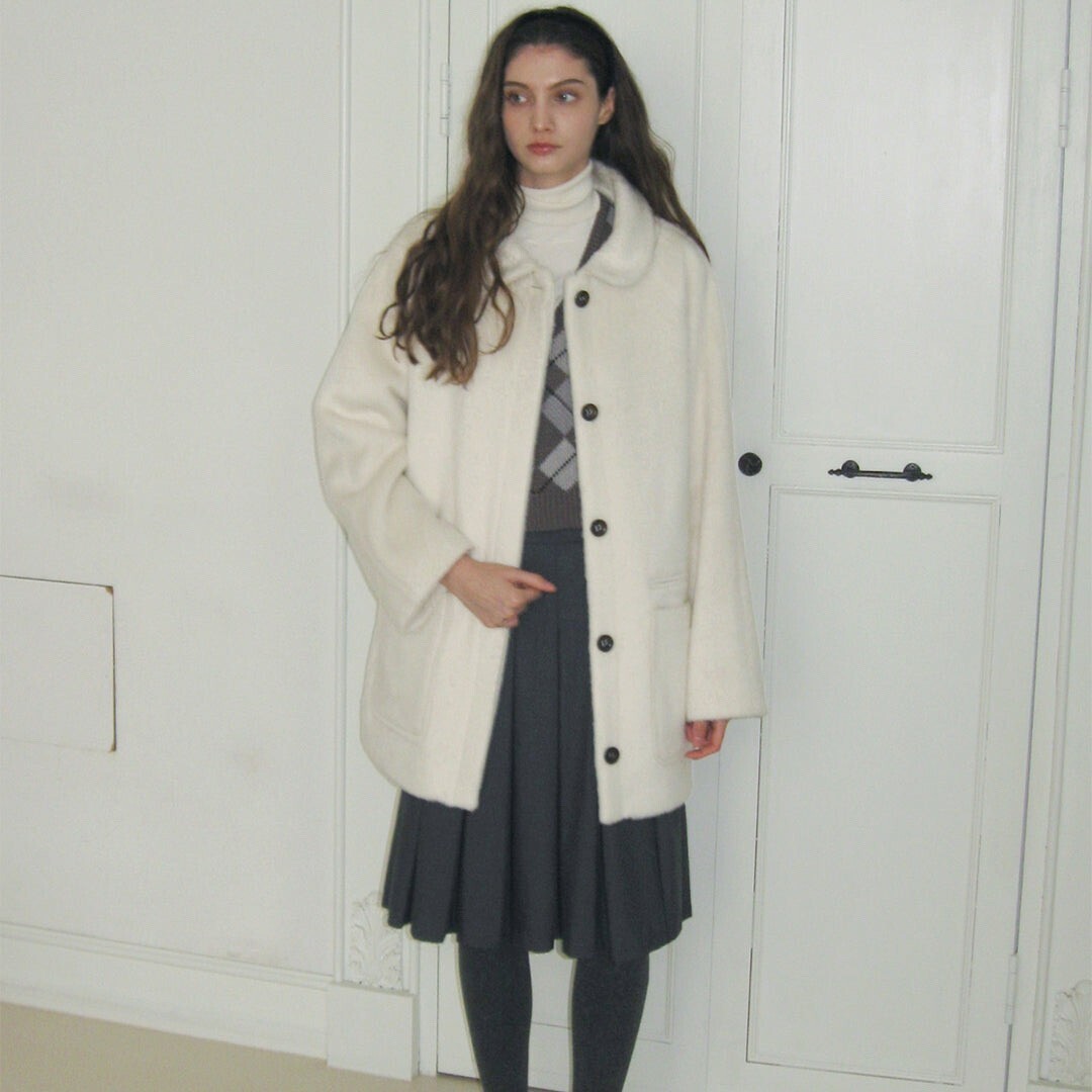LETTER FROM MOON Hairy Round Collar Wool Half Coat