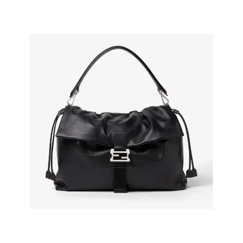 FENDI フラックス マキシ メッセンジャーバッグ