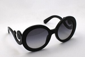 PRADA ミニマルバロック