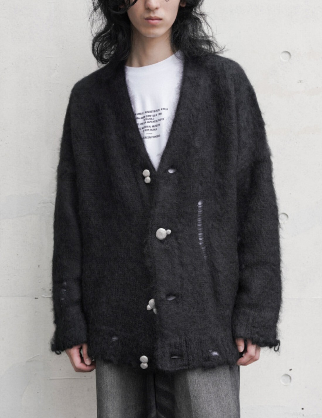 ALMOSTBLACK MOHAIR DAMEGE METAL BUTTON KNIT