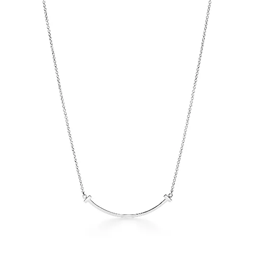 Tiffany & Co. T スマイル ペンダント（スモール）