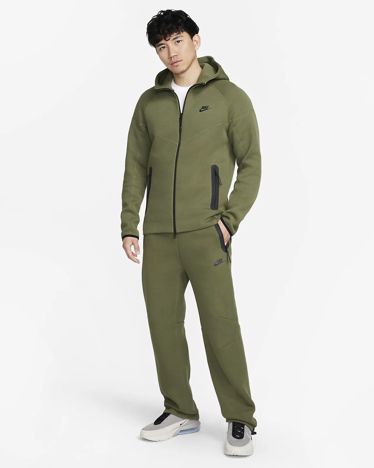 NIKE Nike Sportswear Tech FleeceMen's Open-Hem Sweatpants
