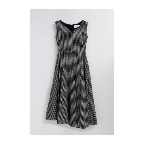 Her lip to Heart-Neck Check Dress