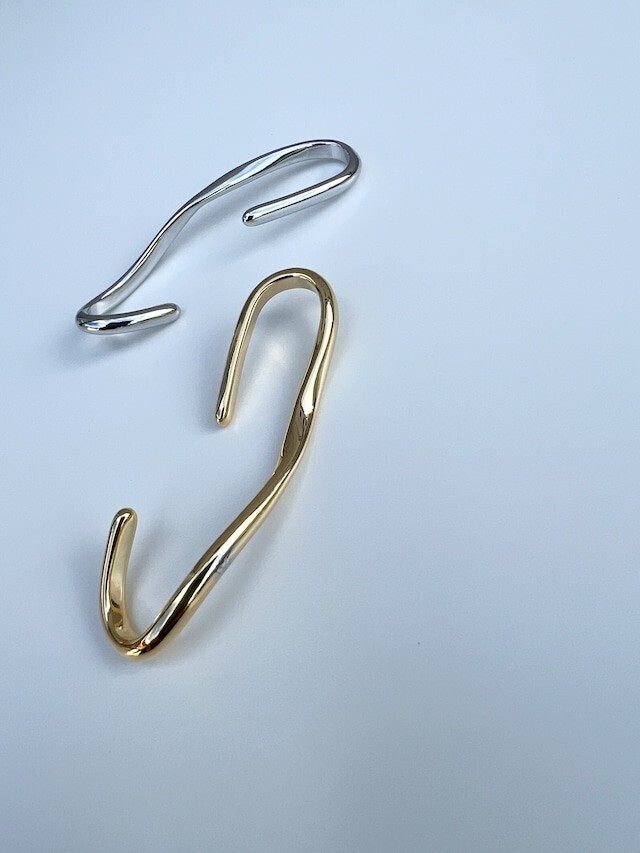 Boo bijou room long earcuff