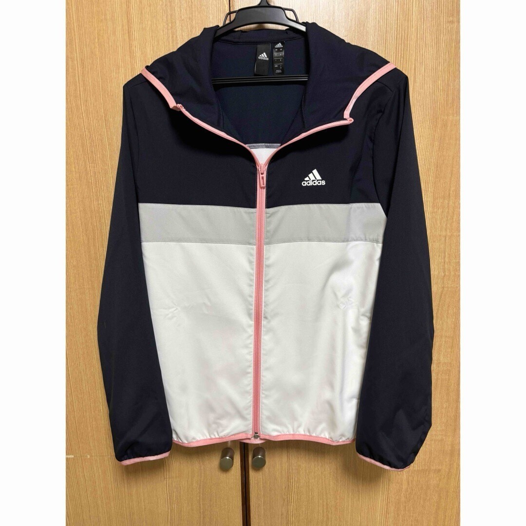 adidas ポリエステルパーカー