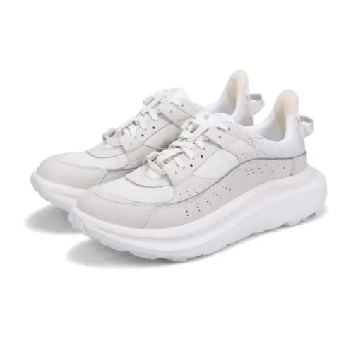 UGG CA805 V2 Nubuck