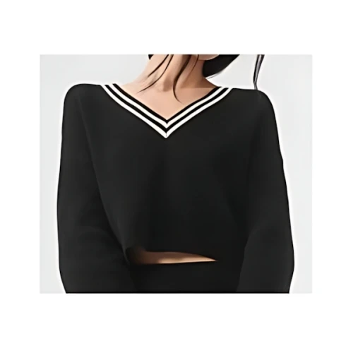 Alo Yoga TENNIS CLUB SWEATER KNIT V-NECK PULLOVER