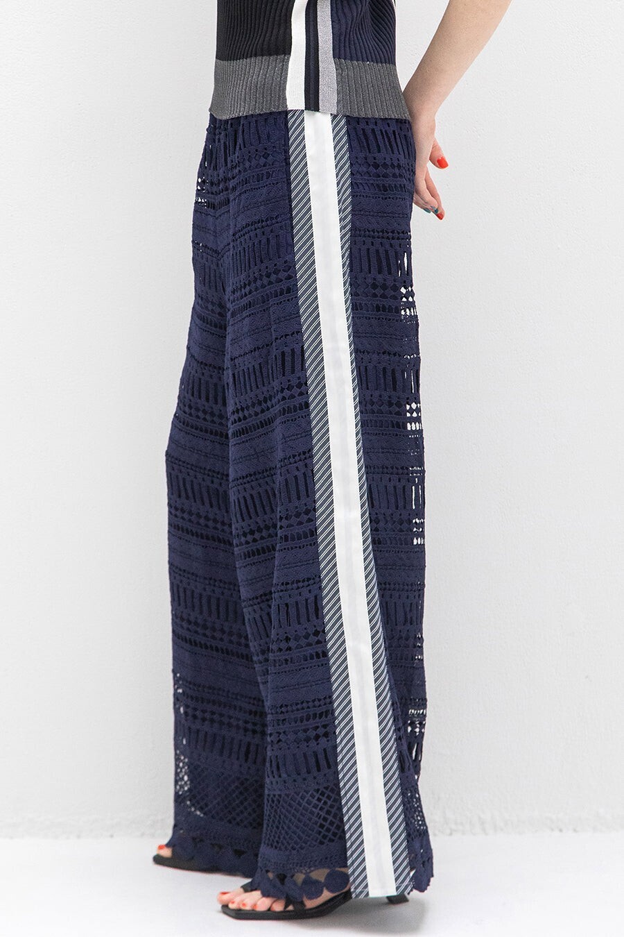 AULA AILA LACE STRIPE SIDE LINE PANTS