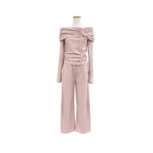Rosé Muse Off shoulder loose set up