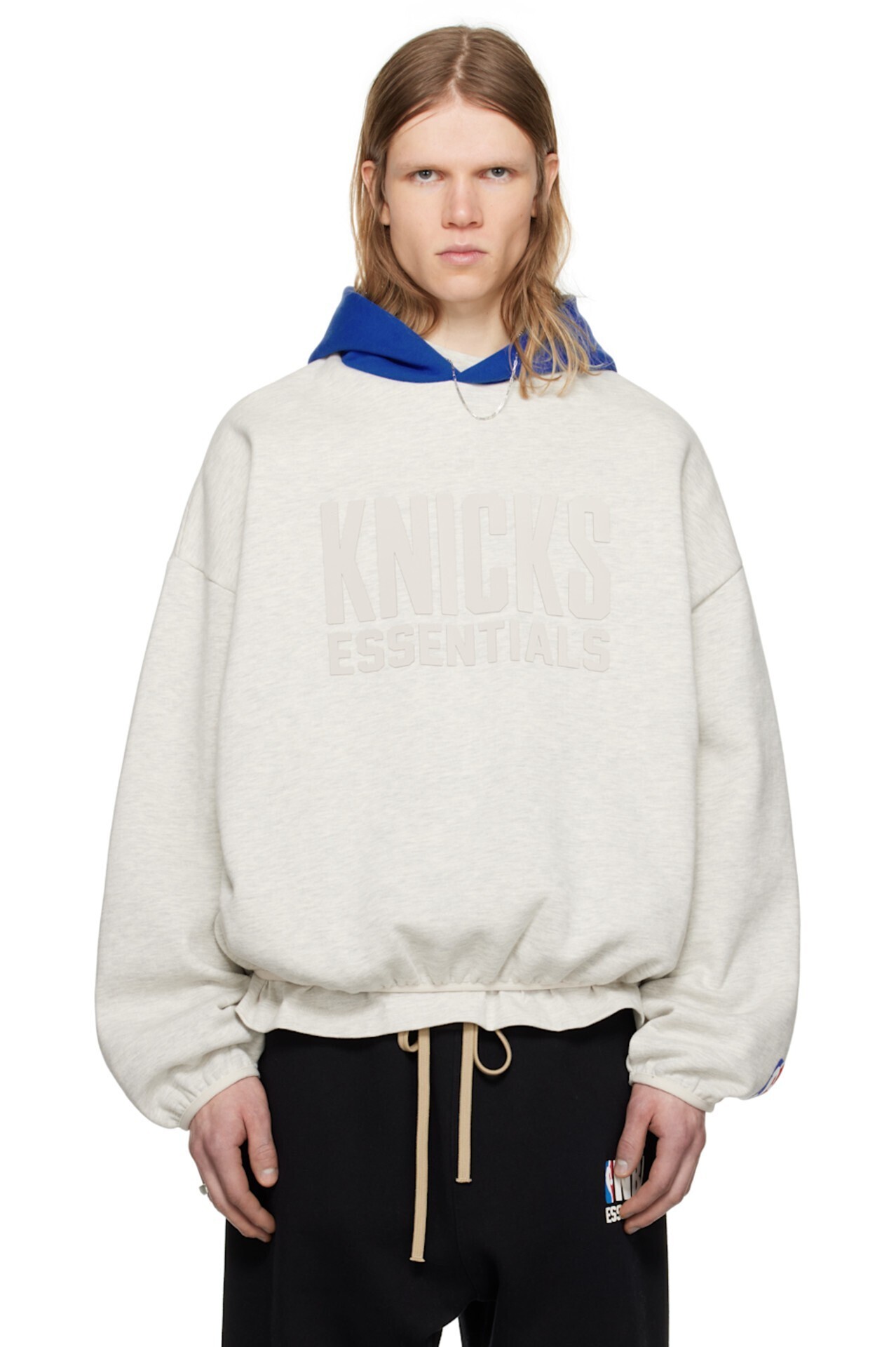 FEAR OF GOD ESSENTIALS グレー＆ブルー NBA Knicks プルオーバー フーディ