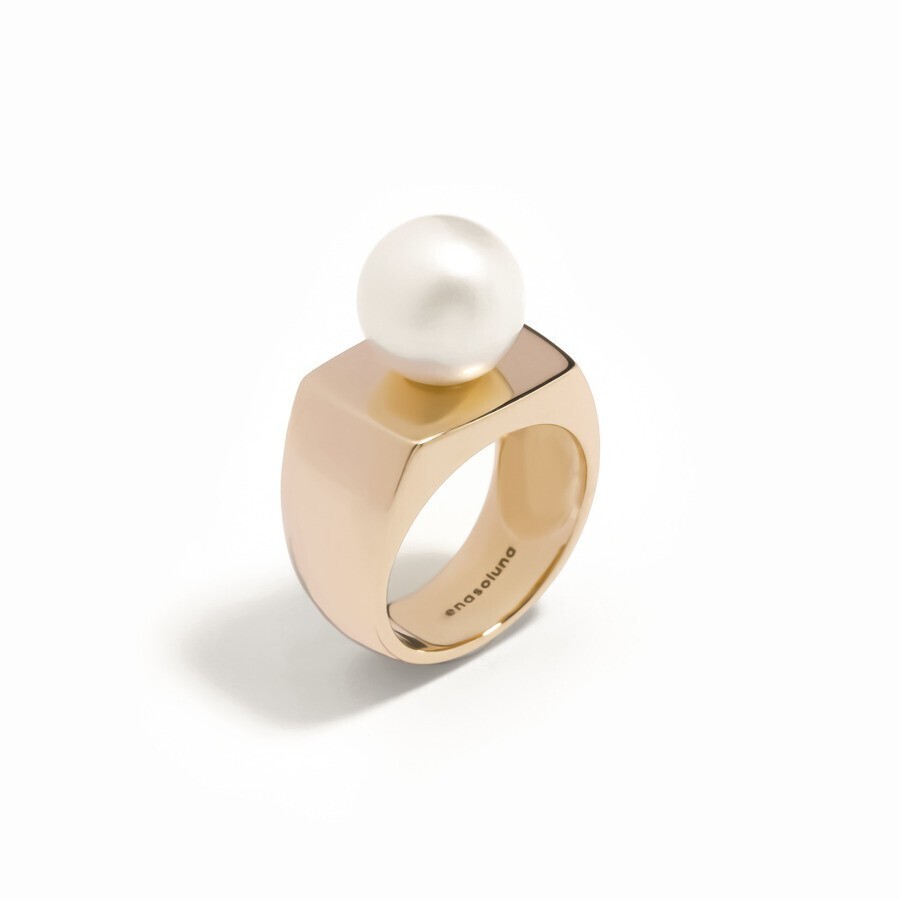 Enasoluna On pearl ring