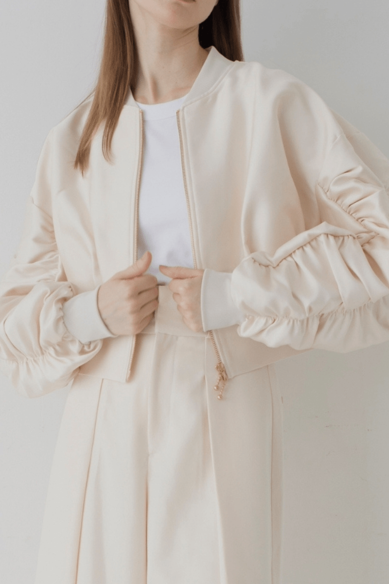 maison de Dolce. グロッシーブルゾン/ivory