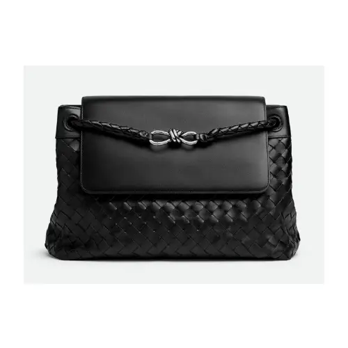 BOTTEGA VENETA アンディアーモ メッセンジャー