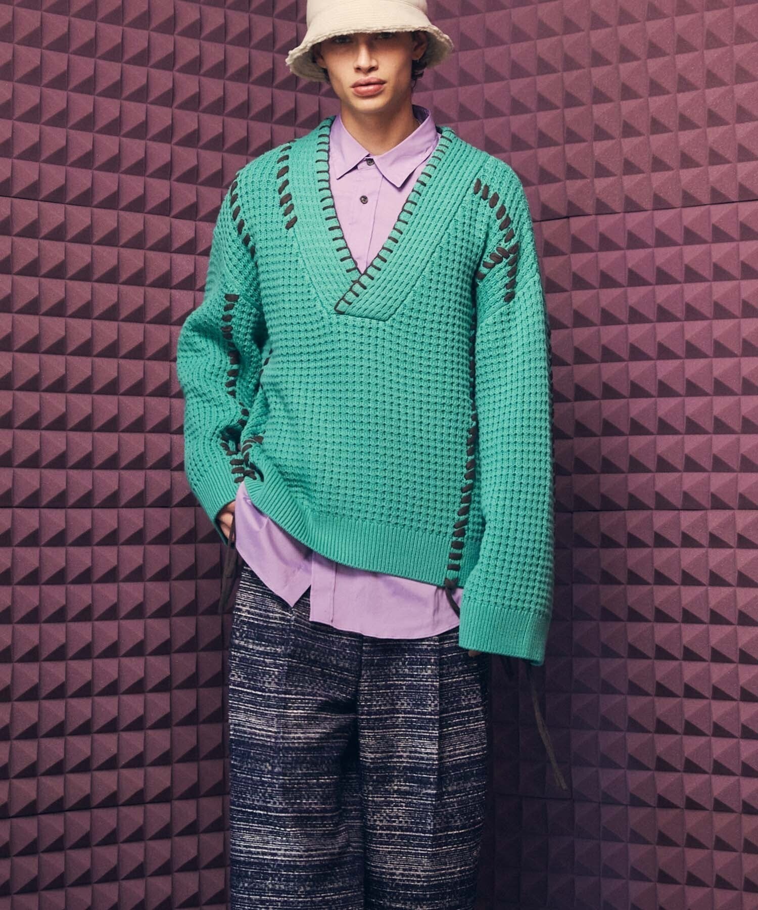MAISON SPECIAL Oni-Waffle Embroidery Prime-Over V-Neck Knit Pullover