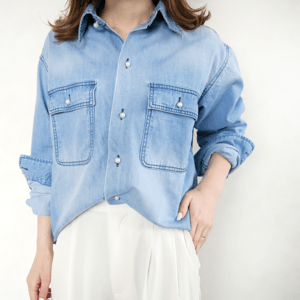 Dolce. ショート丈パールボタンデニムシャツ(blue)