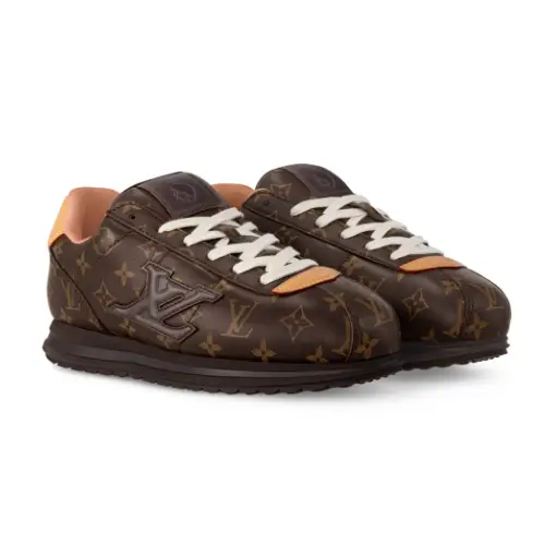 LOUIS VUITTON LV バターソフト スニーカー