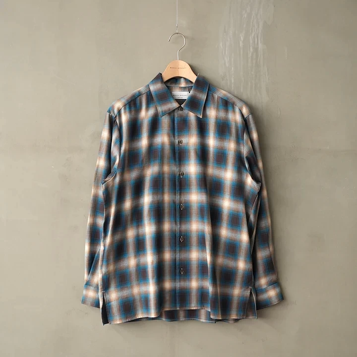 MANUAL ALPHABET TWILL OMBRE OPEN COLLAR SHT