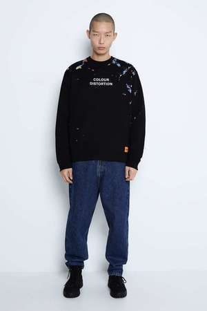 ZARA ドリッピングプリント柄スウェット