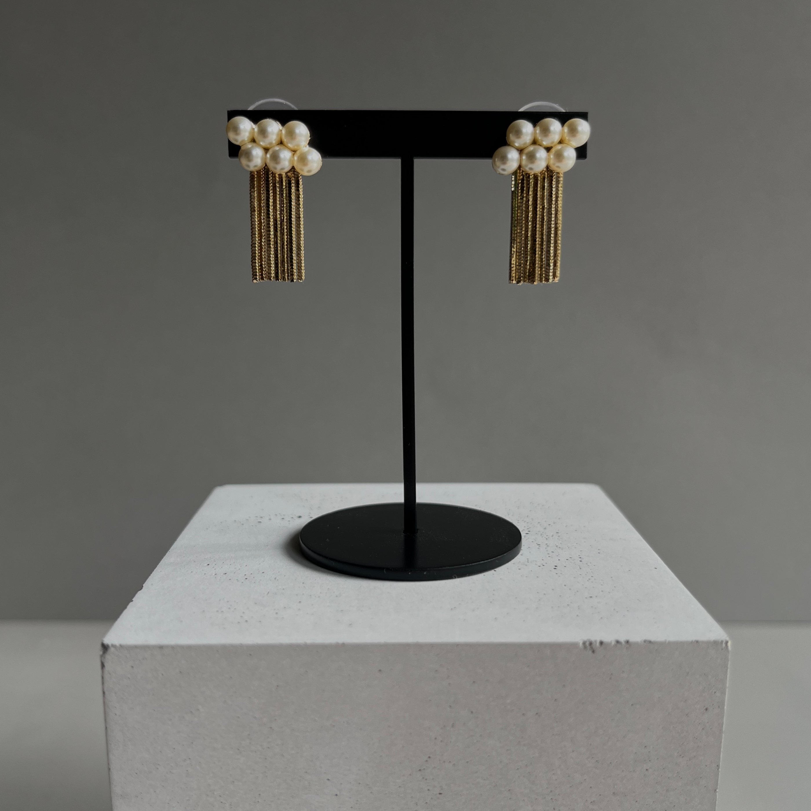 L'ARC straight-line pearl イヤリング