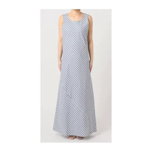 Baserange PRE LARVA DRESS