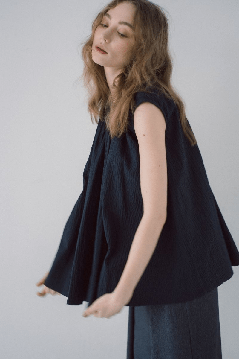 maison de Dolce. リップルトップス【navy】