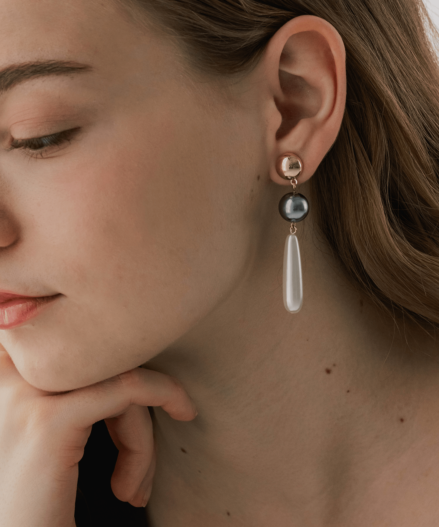 VATSURICA 〈L-1132P3〉アクリル パール ロングピアス
