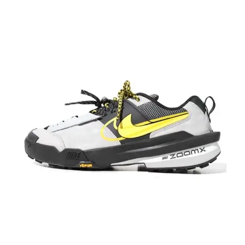 sacai × NIKE Zegamadome SP