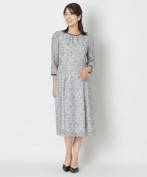TO BE CHIC リボン刺しゅう ワンピース