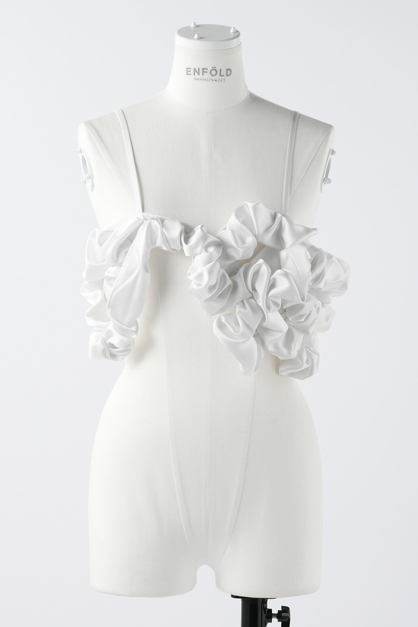 ENFOLD SHIRRING CAMISOLE