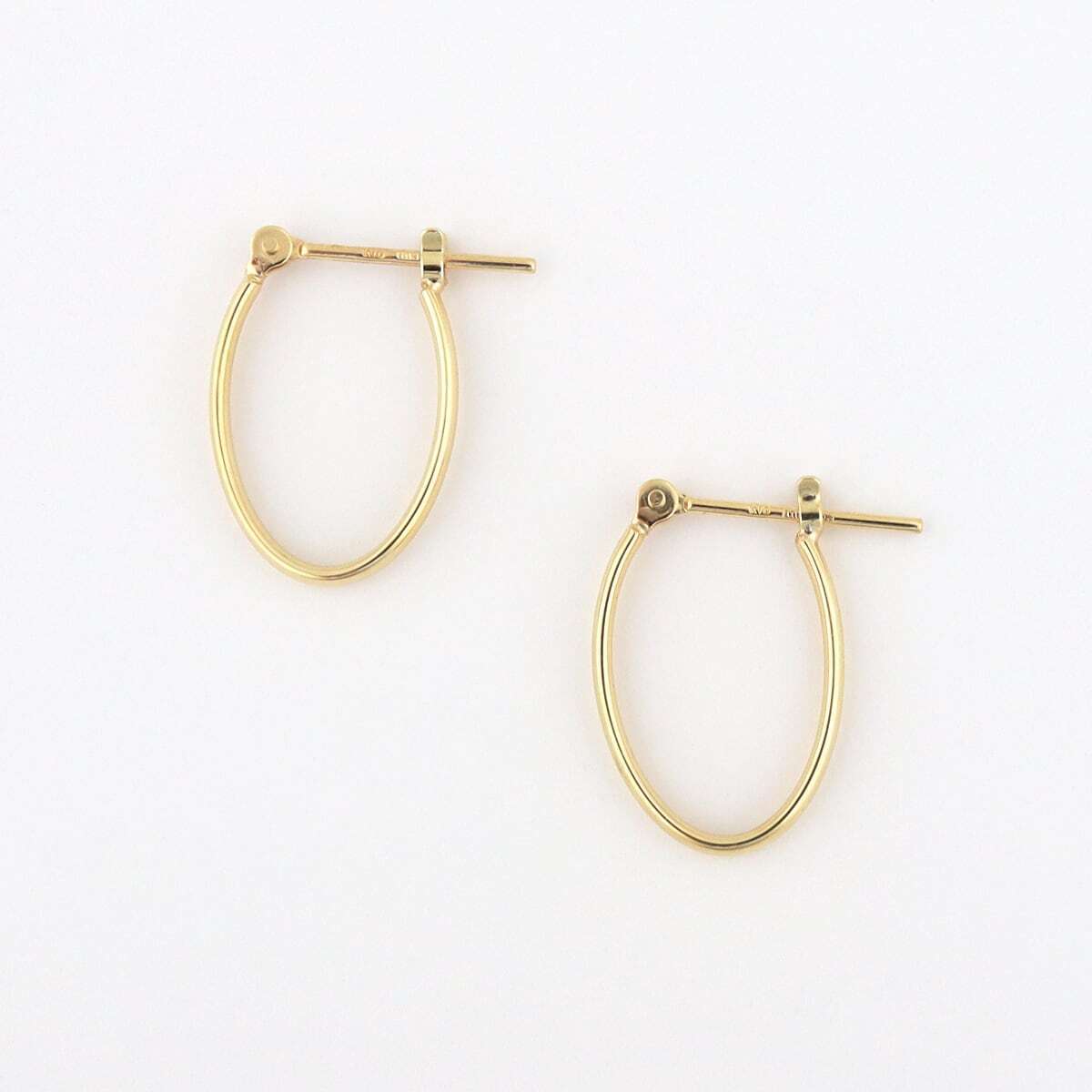 anapnoe Oval hoop pierce