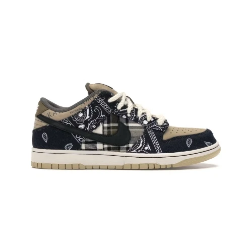 Travis Scott × NIKE SB Dunk Low