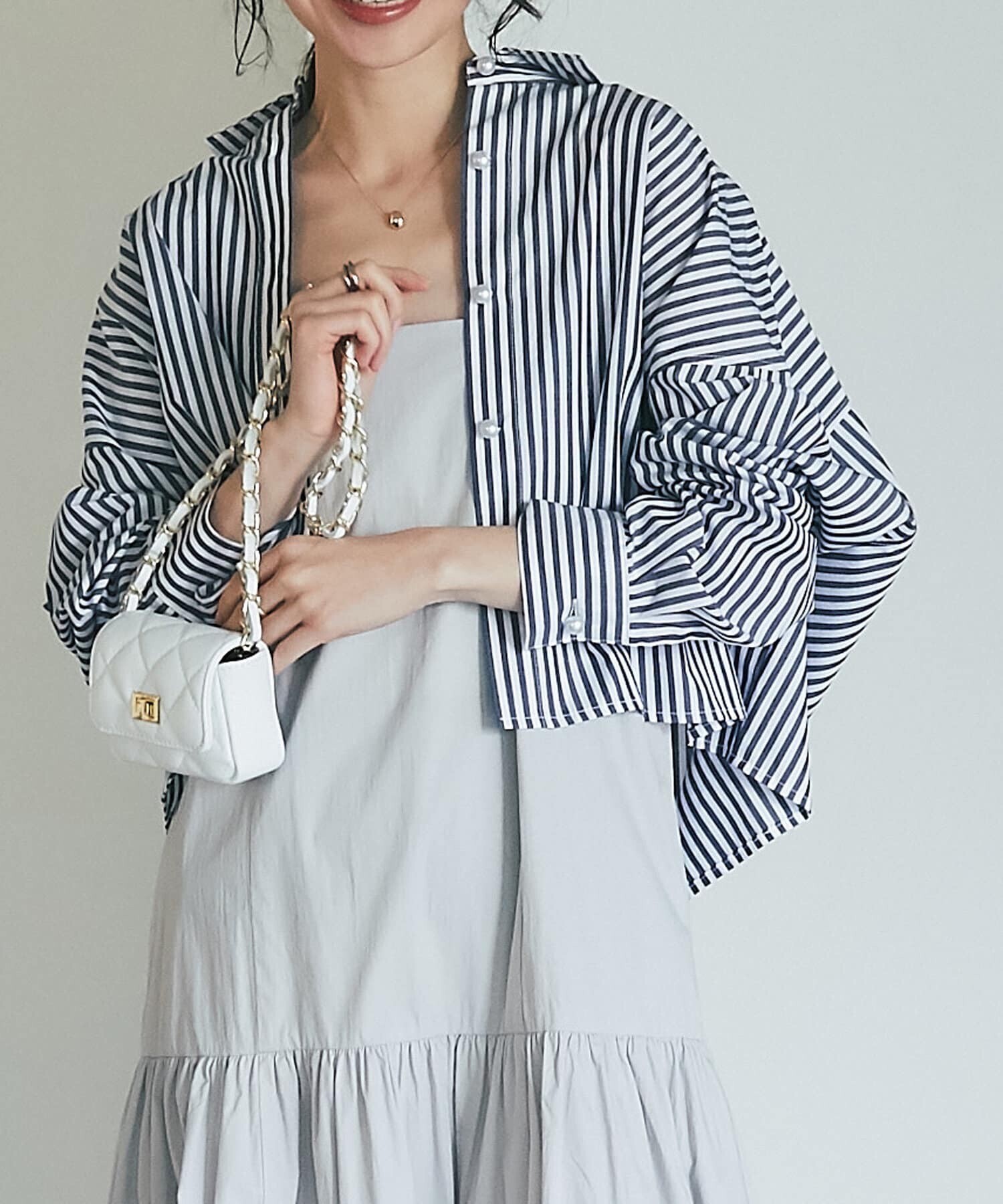 La boutique BonBon ストライプクロップドシャツ